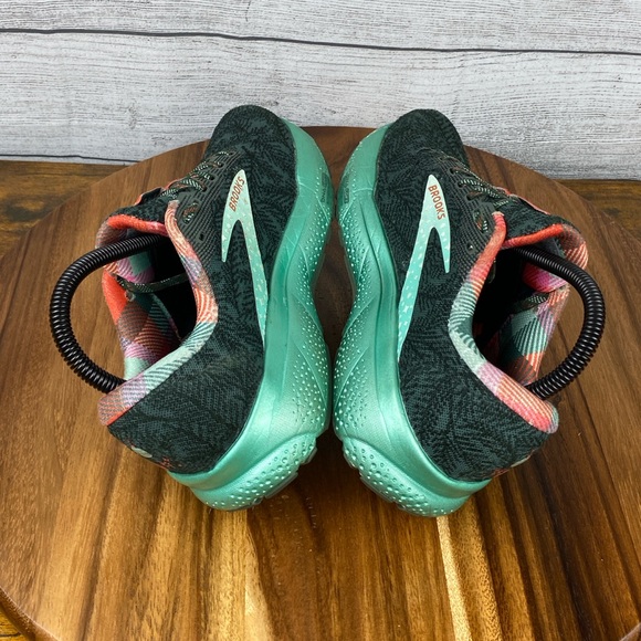Brooks Ghost 16 Run Merry Christmas Green Running Shoe 1204071B389 Women’s 6.5 - Picture 9 of 13